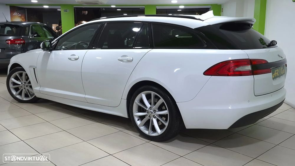 Jaguar XF Sportbrake 2.2 - 6
