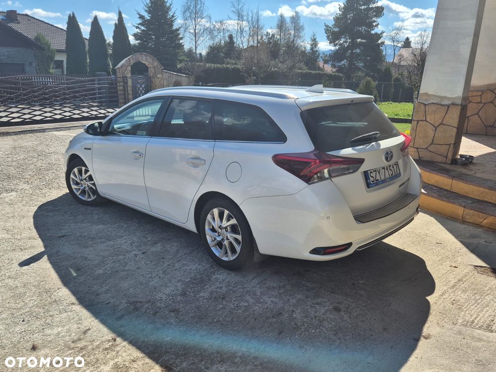 Toyota Auris Hybrid 135 Premium - 13