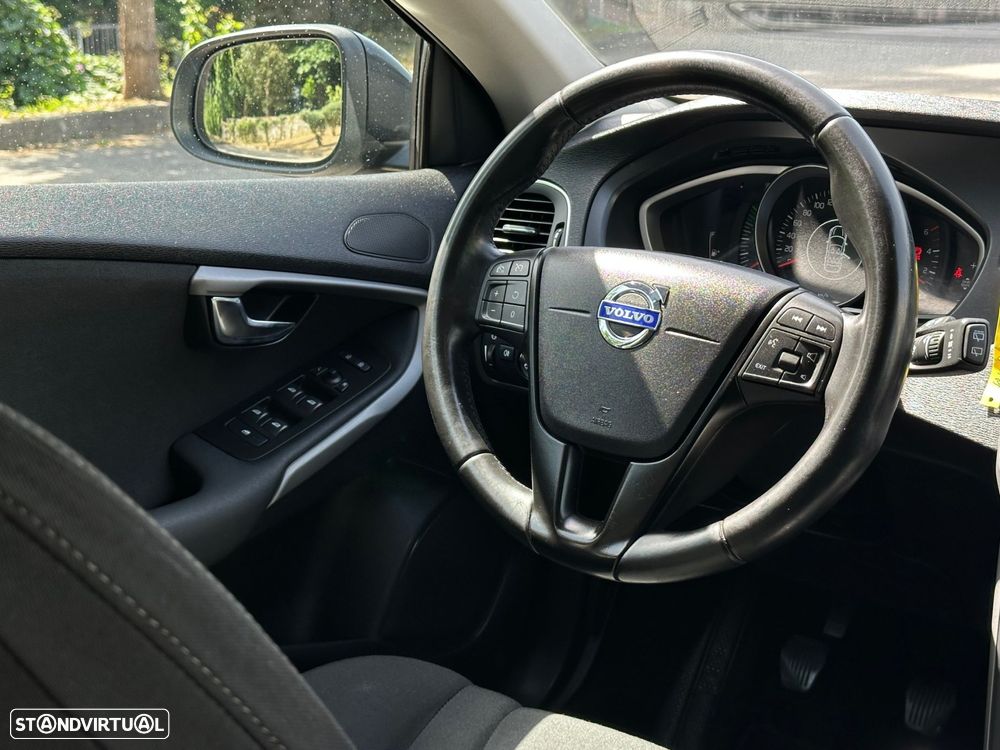 Volvo V40 Cross Country 1.6 D2 Momentum - 21