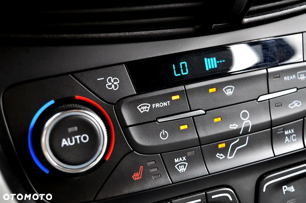 Ford Kuga 2.0 TDCi AWD ST-Line - 35