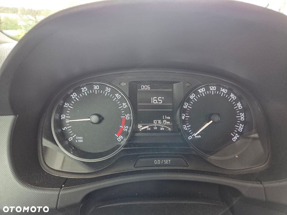 Skoda Fabia - 8