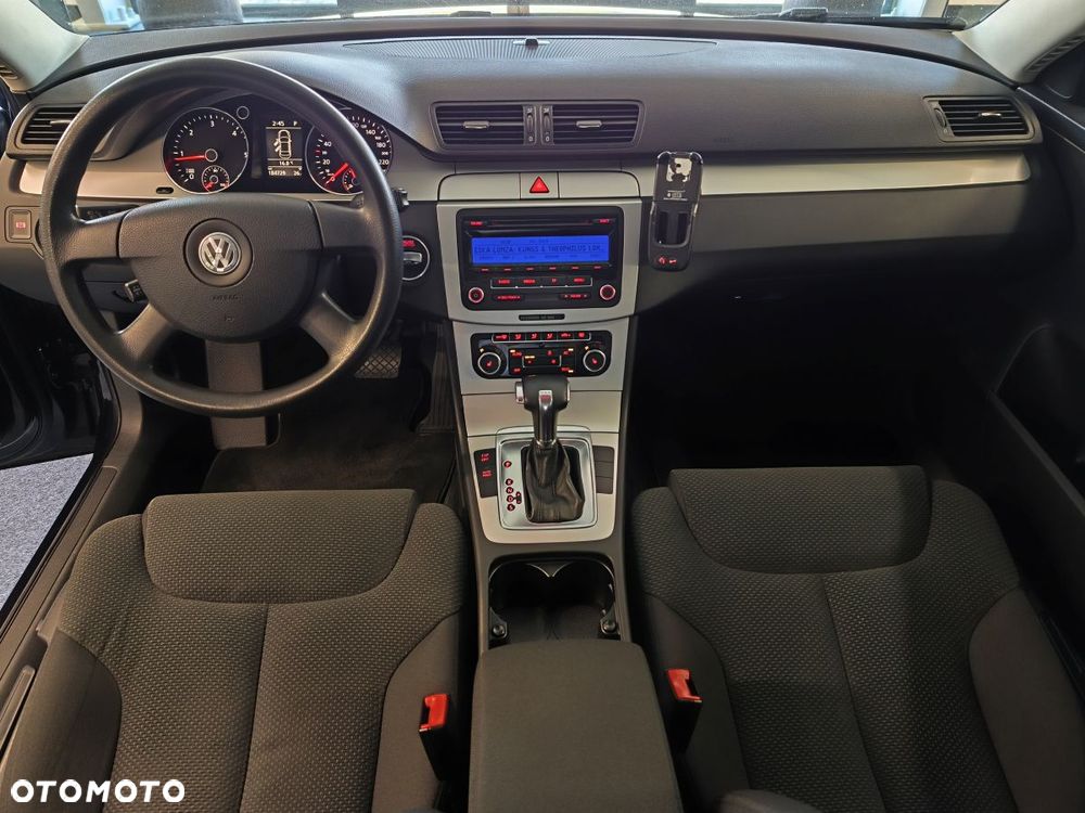 Volkswagen Passat 2.0 Blue TDI DSG SCR Comfortline - 9