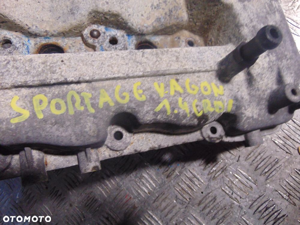 Pokrywa zaworów Kia venga 1,4 CRDI - 2