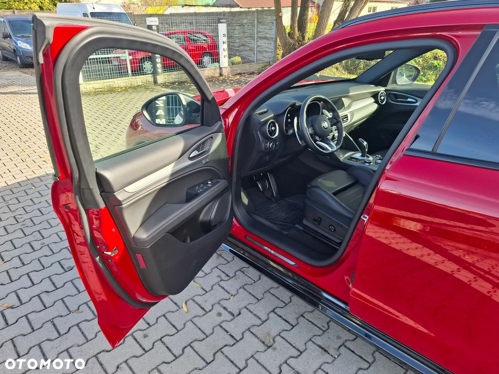 Alfa Romeo Stelvio 2.0 Turbo Veloce Q4 - 10