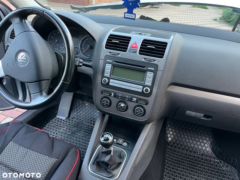 Volkswagen Golf 1.6 Team - 6