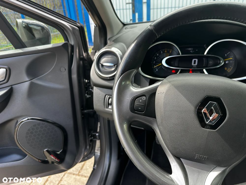 Renault Clio 1.2 16V Limited EU6 - 24