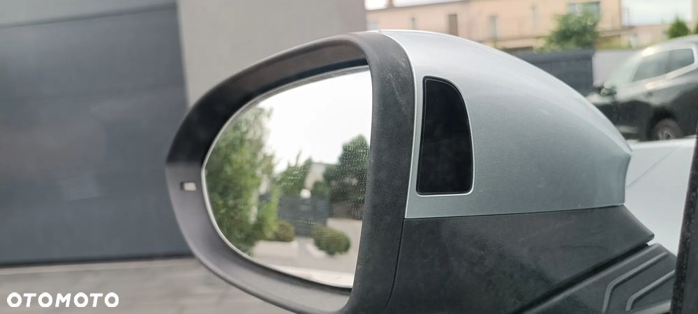 Volkswagen Golf - 14