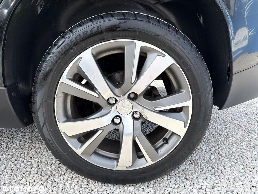 Peugeot 2008 1.6 e-HDi Allure S&S - 10