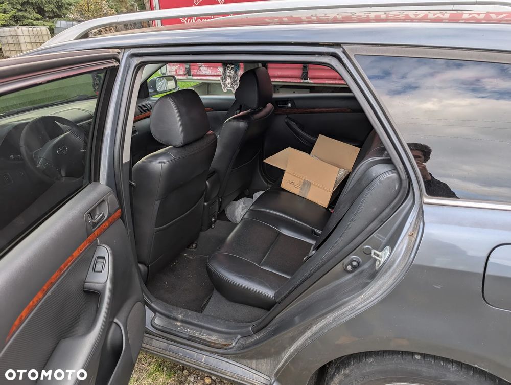 Toyota Avensis 2.2 D-4D Sol - 14