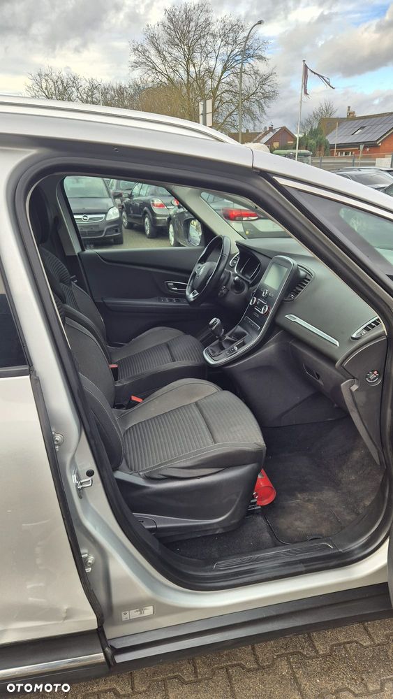 Renault Grand Scenic ENERGY TCe 115 INTENS - 15