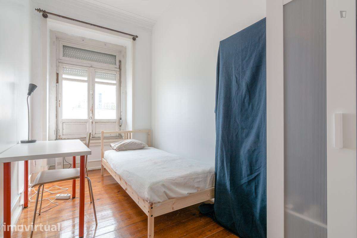 Quarto - localizado em Alameda Lisbon - Grande imagem: 2/16