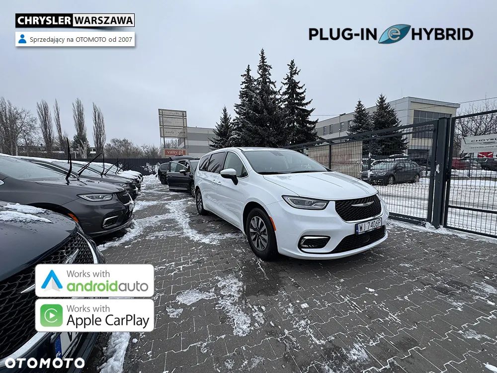 Chrysler Pacifica - 2