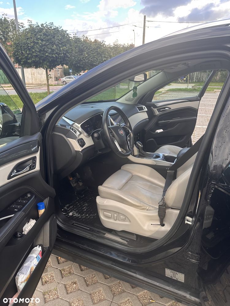 Cadillac SRX - 6