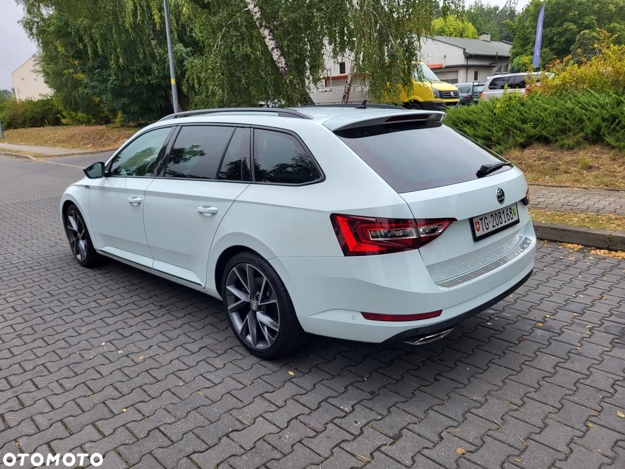 Skoda Superb 2.0 TSI 4x4 DSG Sportline - 4