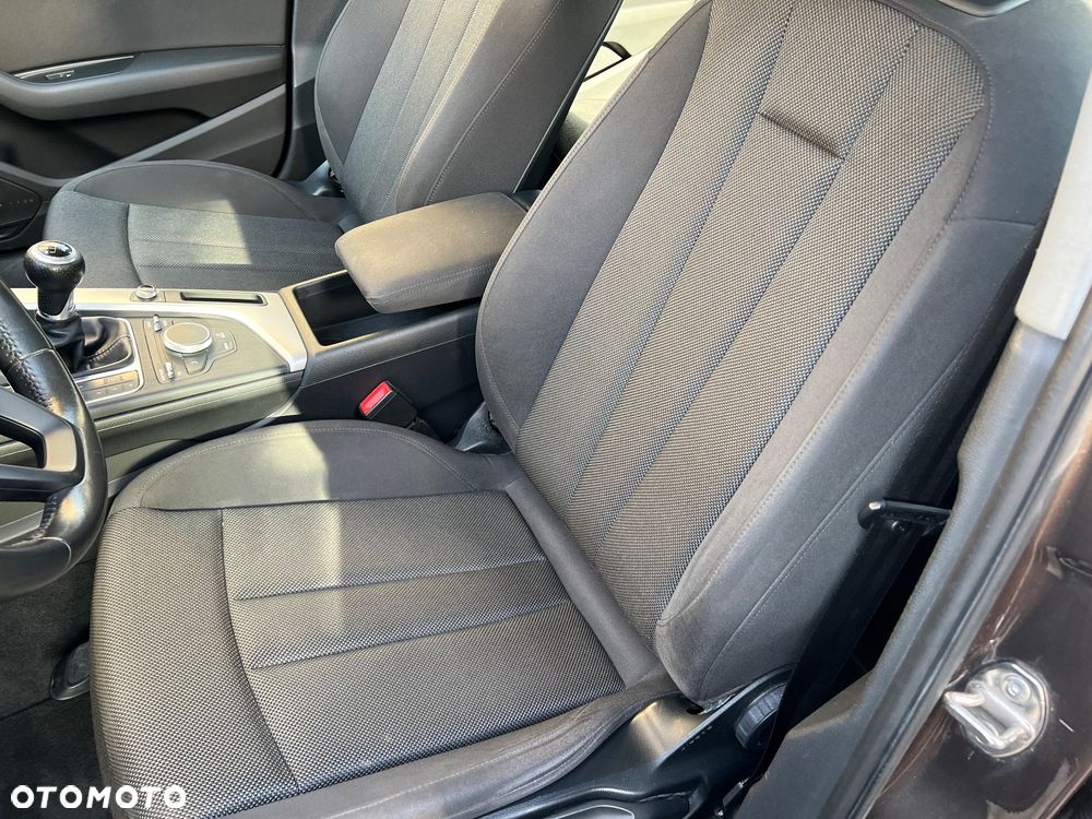 Audi A4 Avant 2.0 TDI DPF Ambiente - 29