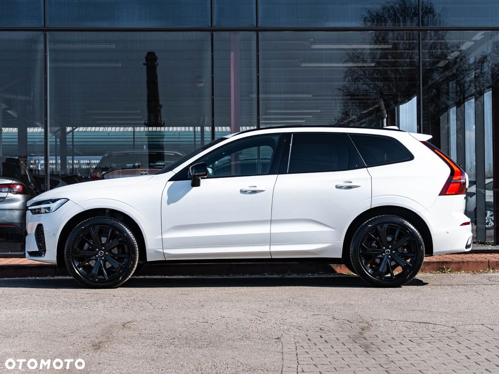 Volvo XC 60 B5 B AWD Plus Dark - 16