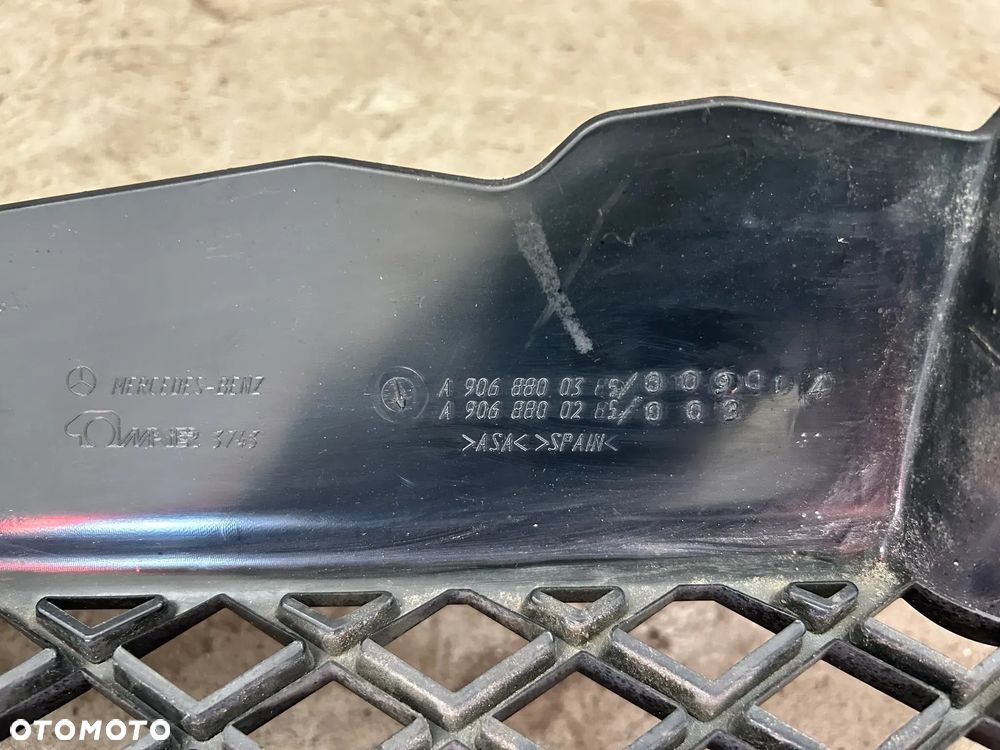 Mercedes Sprinter W906 A9068800385 Maskownica Grill Atrapa chłodnicy - 4