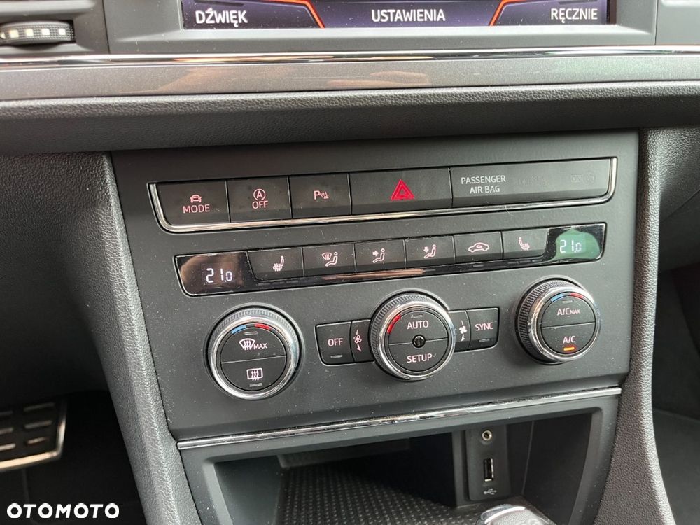 Seat Leon Sportstourer 2.0 TDI DPF DSG FR - 23