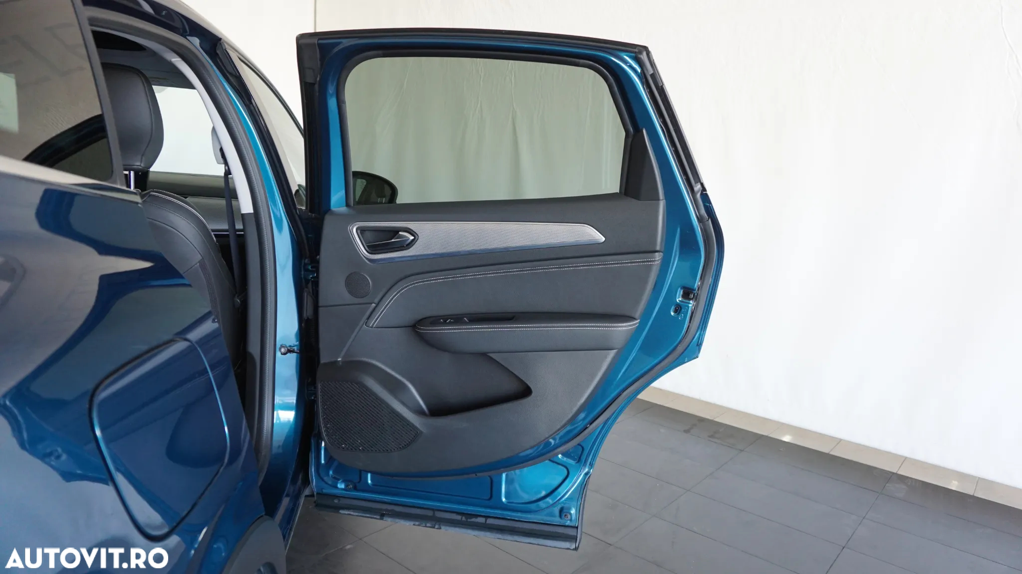 Renault Arkana MHEV 160 EDC Techno - 32