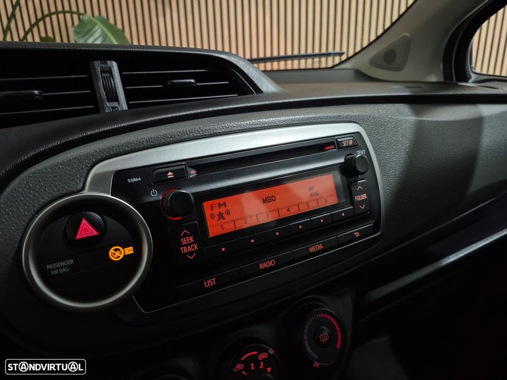 Toyota Yaris 1.4D-4D 108.000KM | GARANTIA | NACIONAL - 18