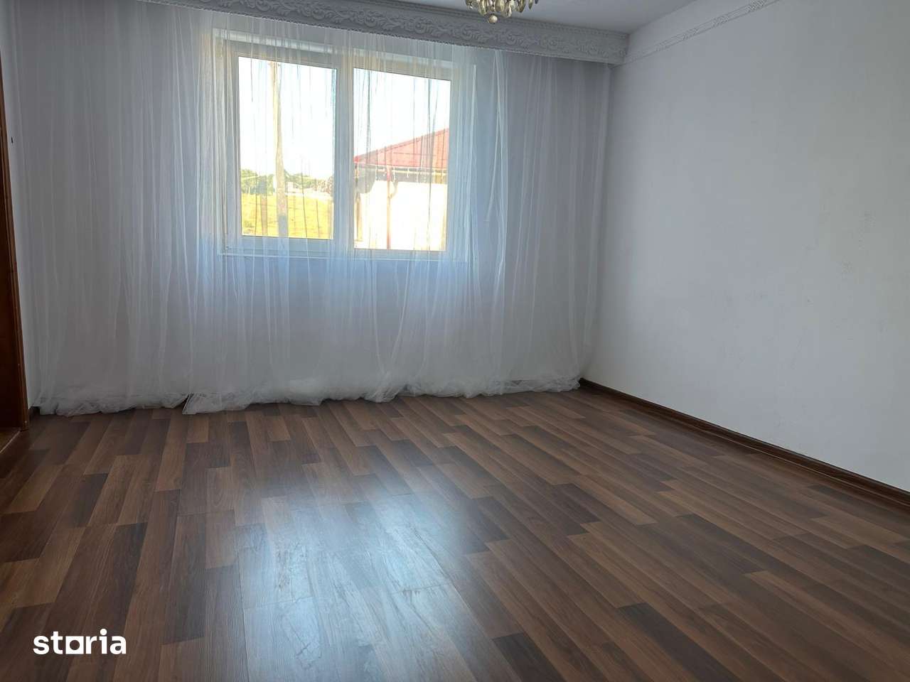 Casa P+1 strada Iuliu Maniu 120 000 euro - Imagine principală: 3/10