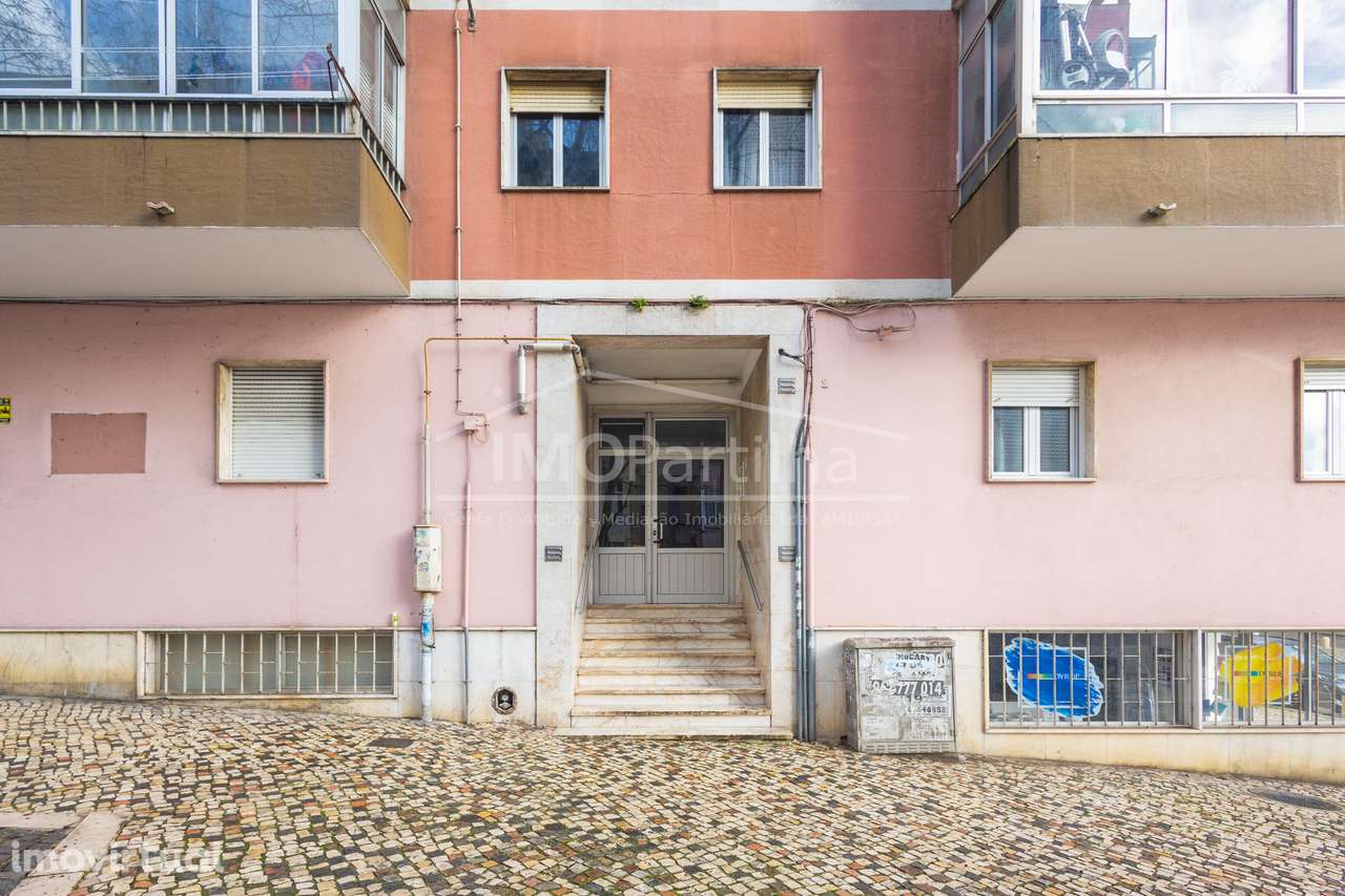 Apartamento T2 Oportunidade de Investimento - Cacém - Grande imagem: 5/16