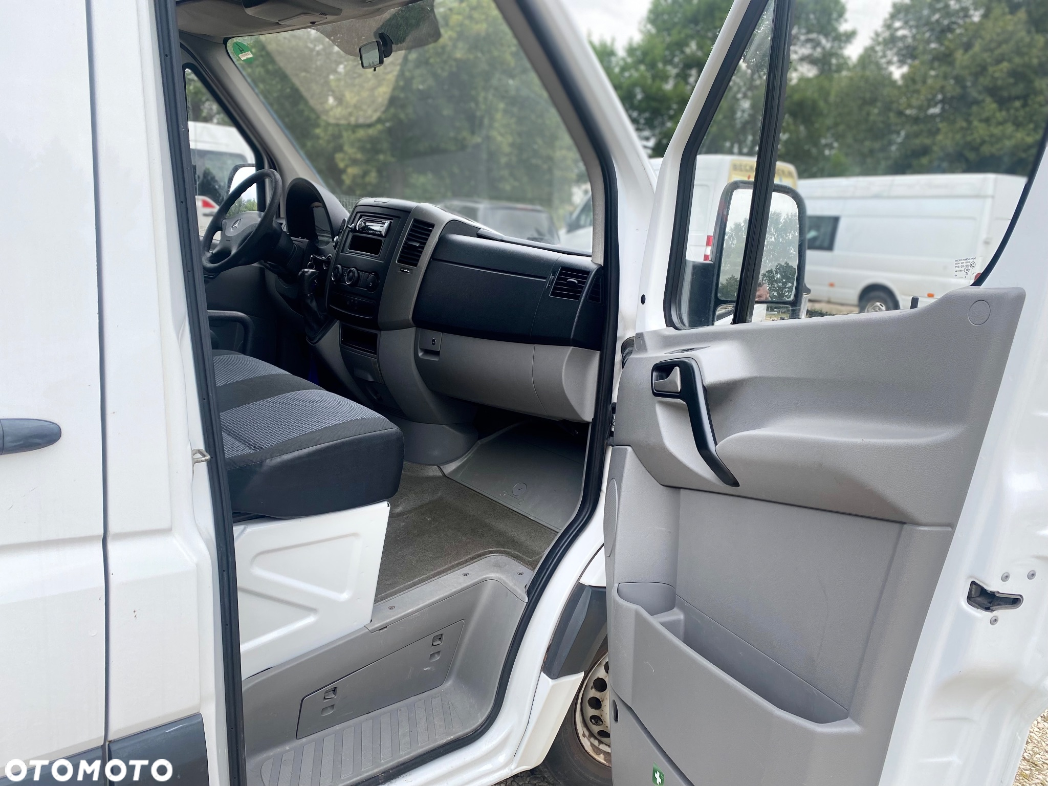 Mercedes-Benz Sprinter - 10