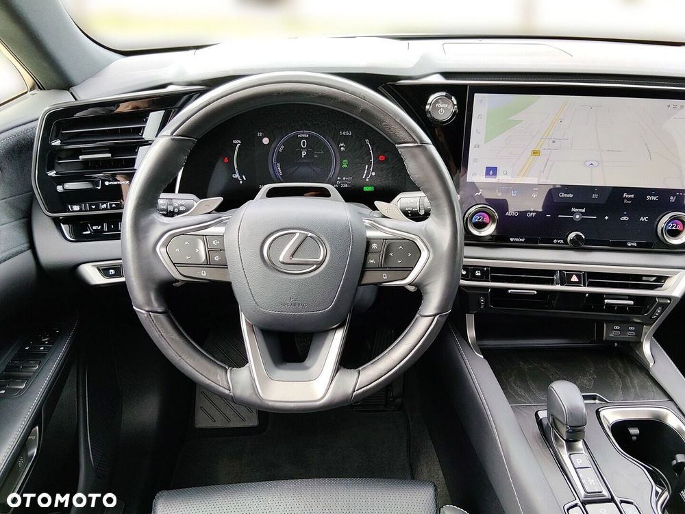 Lexus RX 450h+ Omotenashi - 12