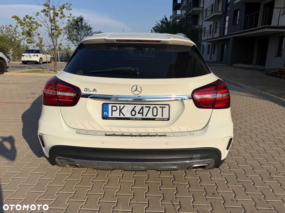 Mercedes-Benz GLA 180 7G-DCT UrbanStyle Edition - 5