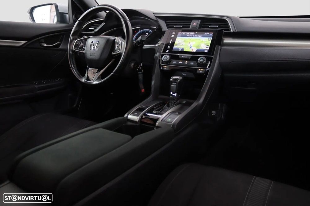 Honda Civic 1.0 i-VTEC Elegance CVT - 6