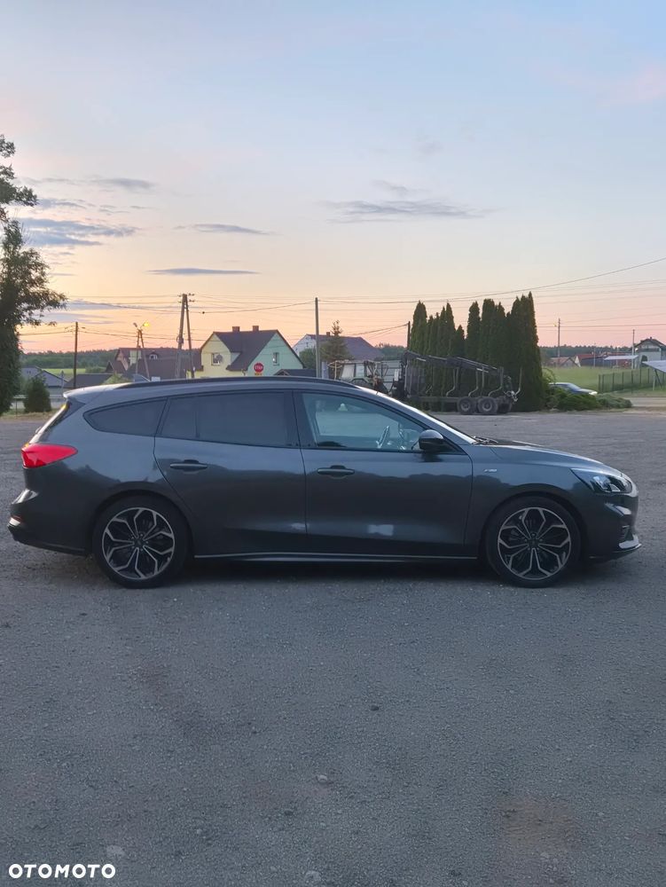 Ford Focus 1.5 EcoBoost ST-Line - 4