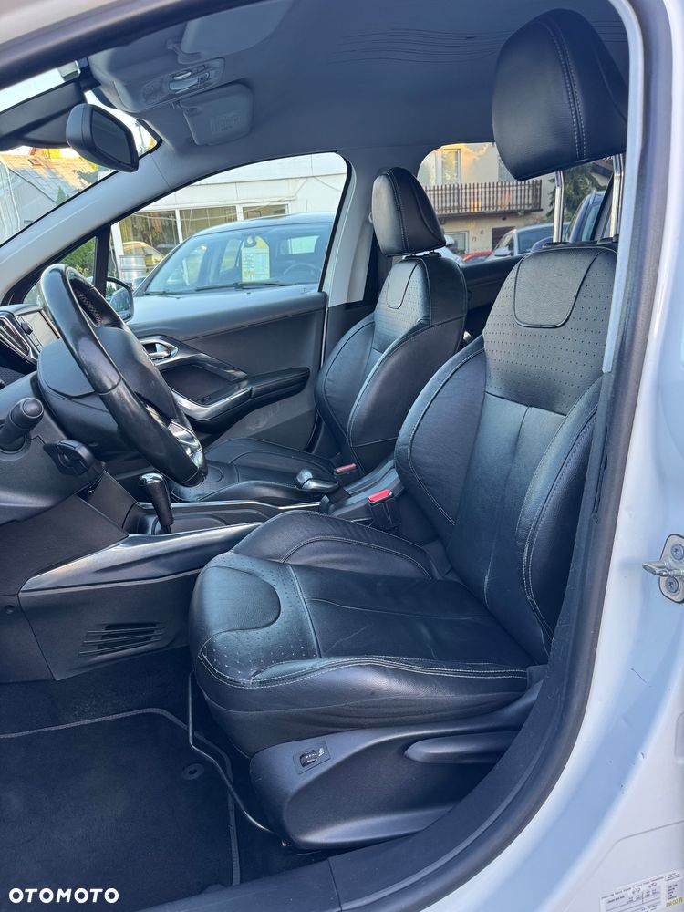 Peugeot 2008 1.6 VTi Allure - 25