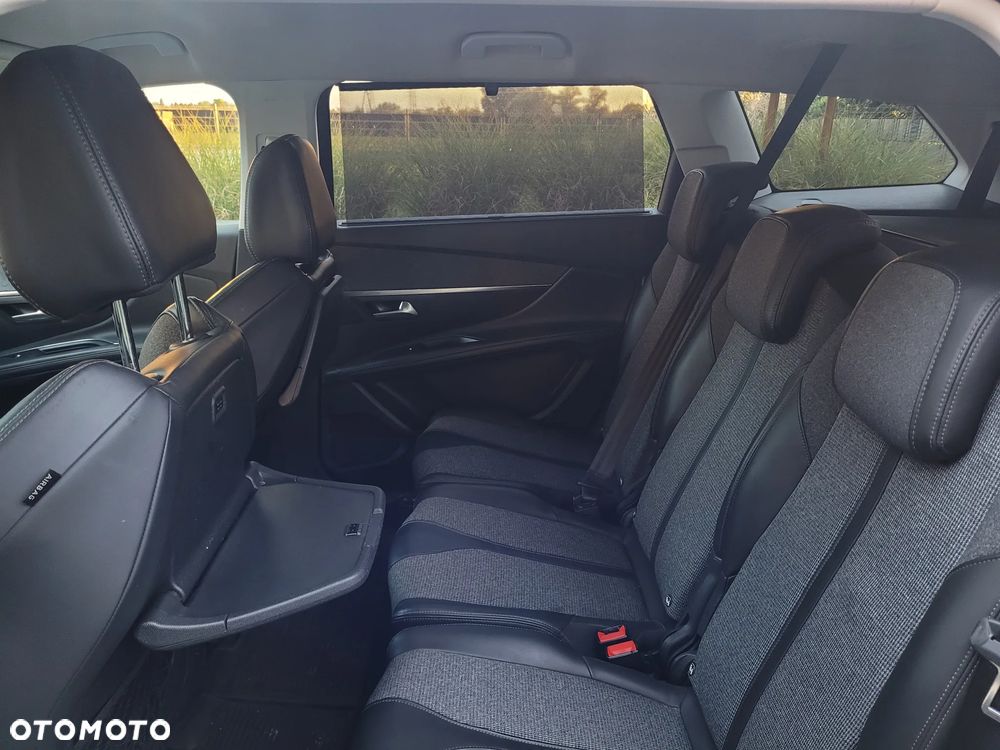 Peugeot 5008 - 13