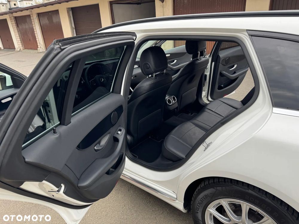 Mercedes-Benz Klasa C 200 d 9G-TRONIC - 32