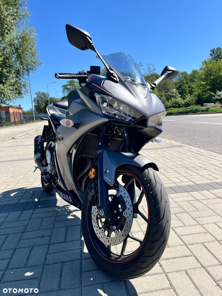 Yamaha YZF - 9