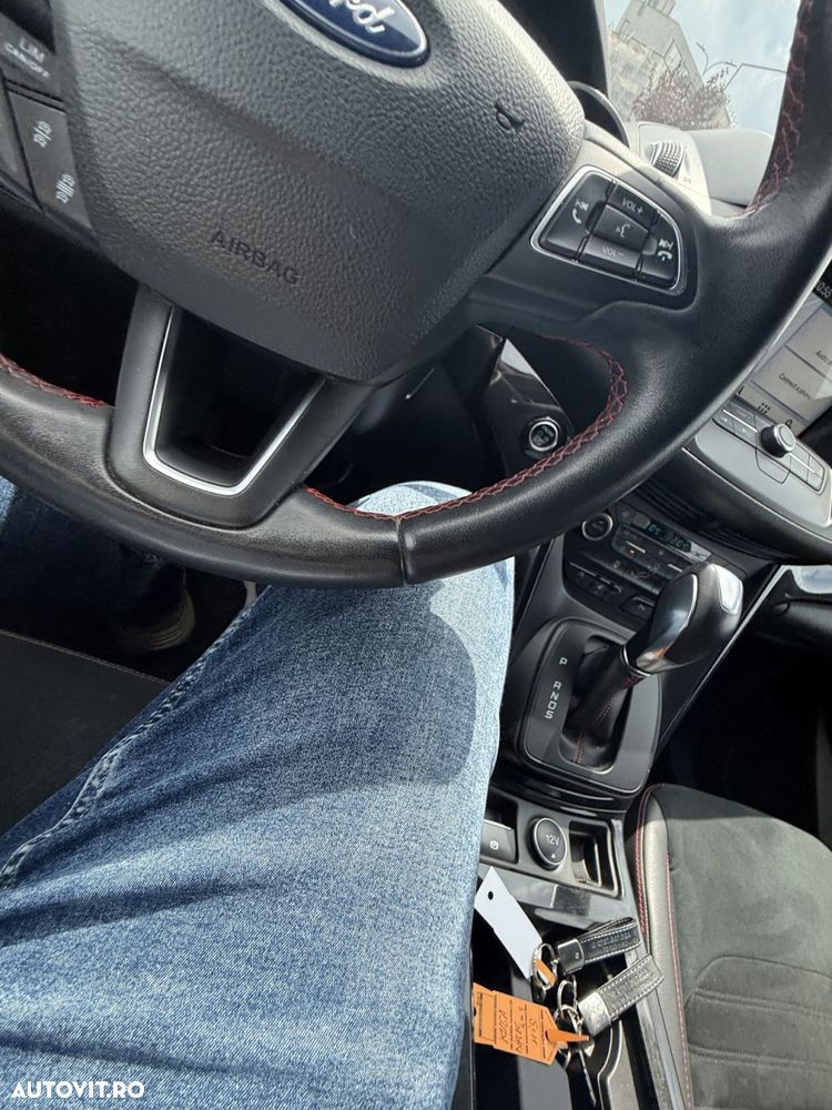 Ford Kuga 2.0 TDCi 4WD Powershift ST-Line - 20