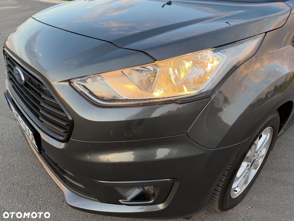 Ford Tourneo Connect Grand - 21