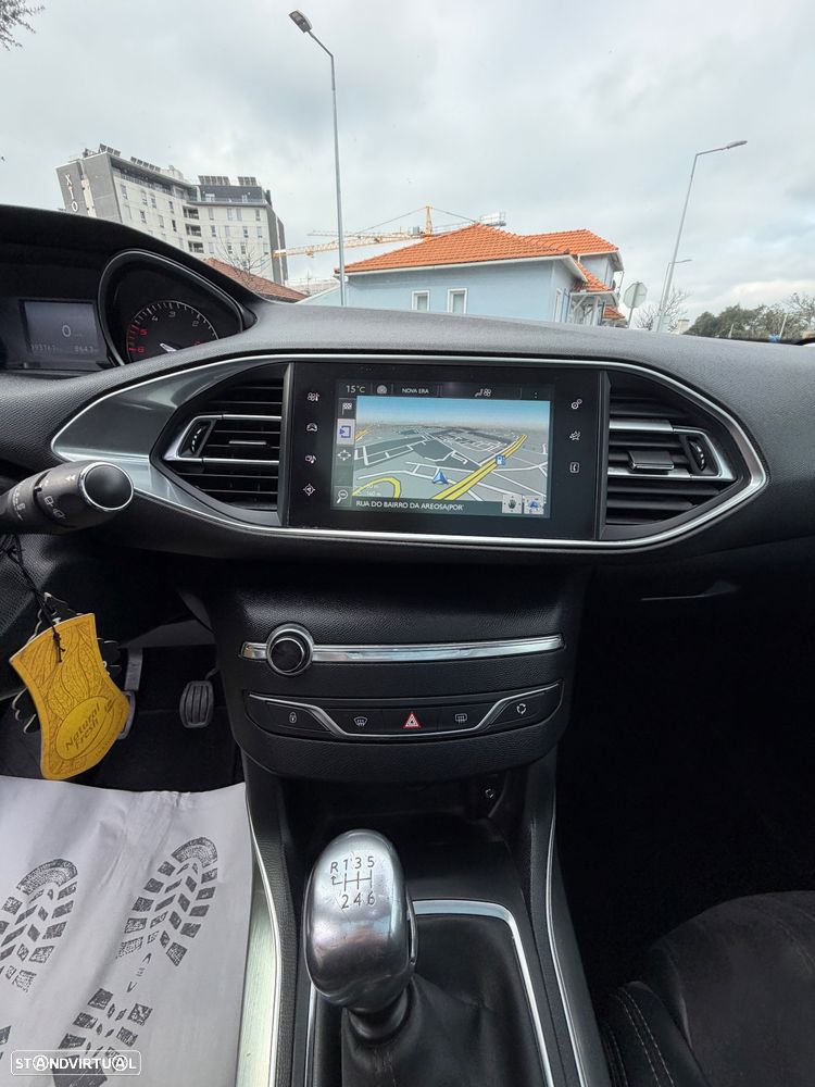 Peugeot 308 1.6 BlueHDi Allure J18 - 16