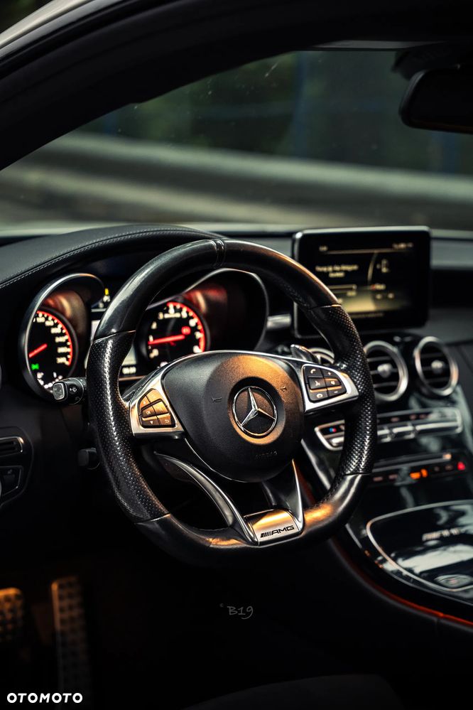 Mercedes-Benz Klasa C AMG 63 - 15
