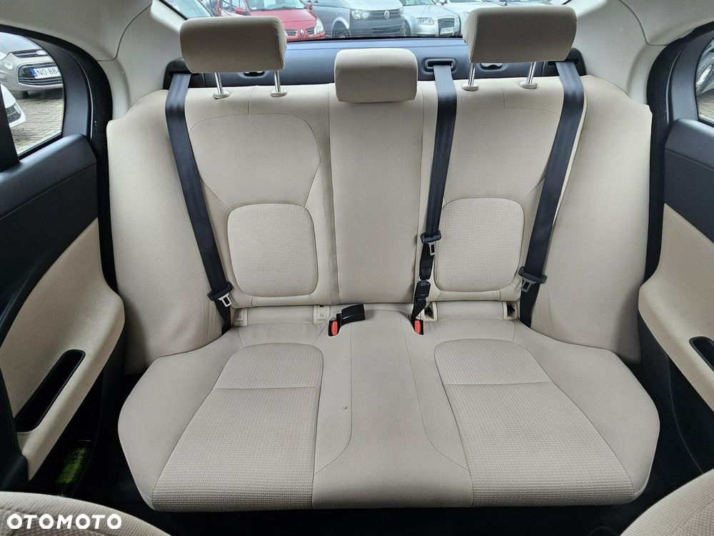 Jaguar XE 2.0 D AWD Portfolio - 11