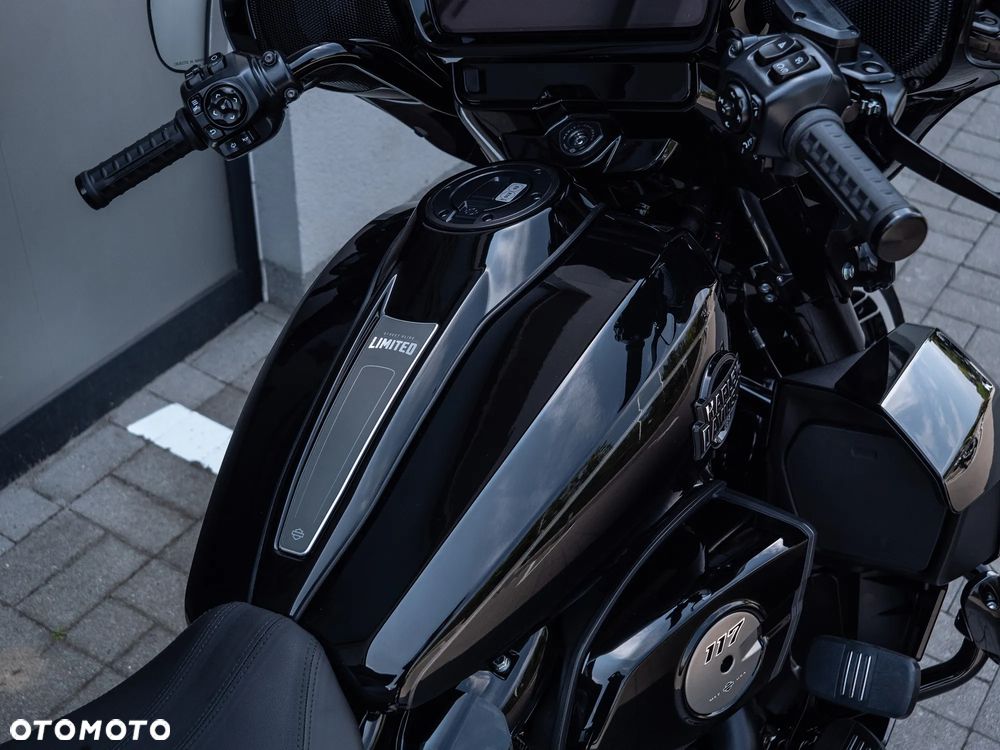 Harley-Davidson Touring Street Glide - 10