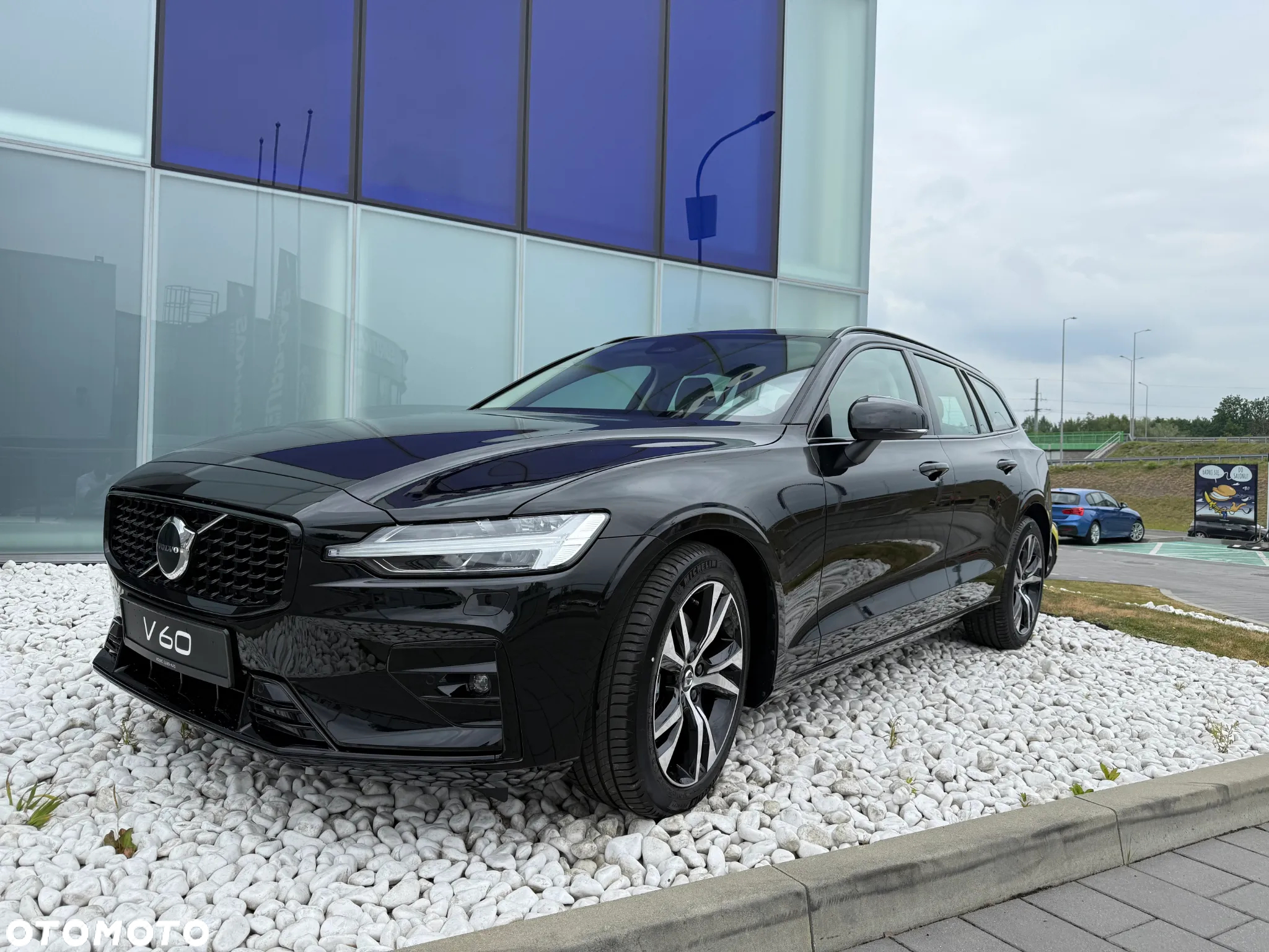 Volvo V60 B4 B Plus Dark - 2
