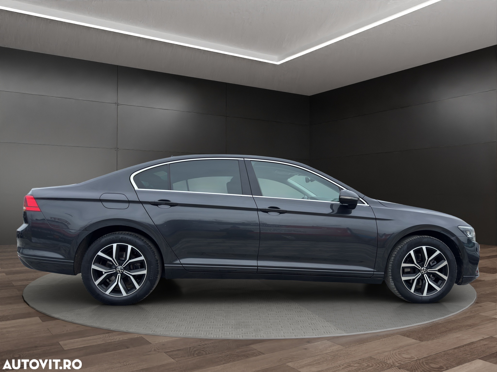 Volkswagen Passat 2.0 TDI SCR DSG Business - 18
