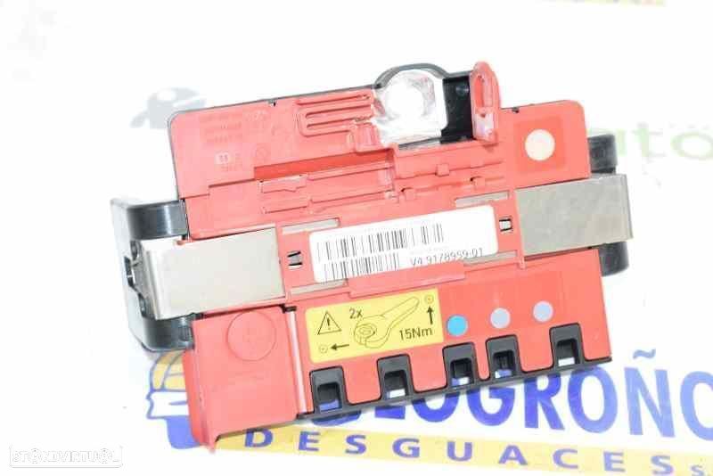 CAIXA DE RELES FUSÍVEIS BMW SERIE X5 E70 - 1