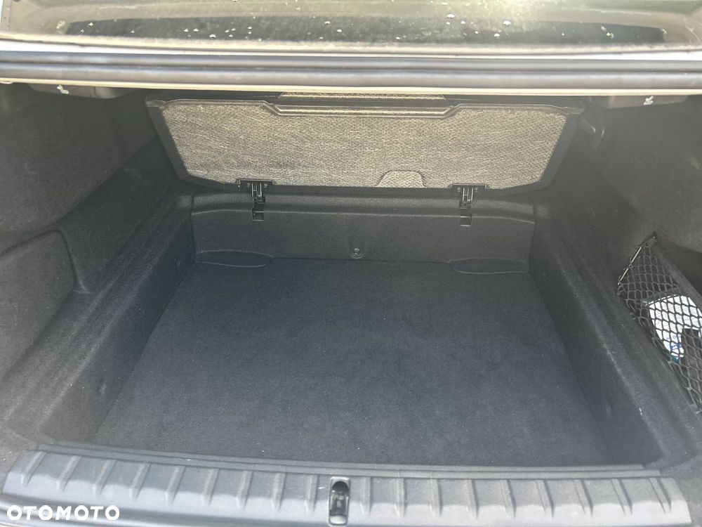 BMW Seria 2 218i - 7