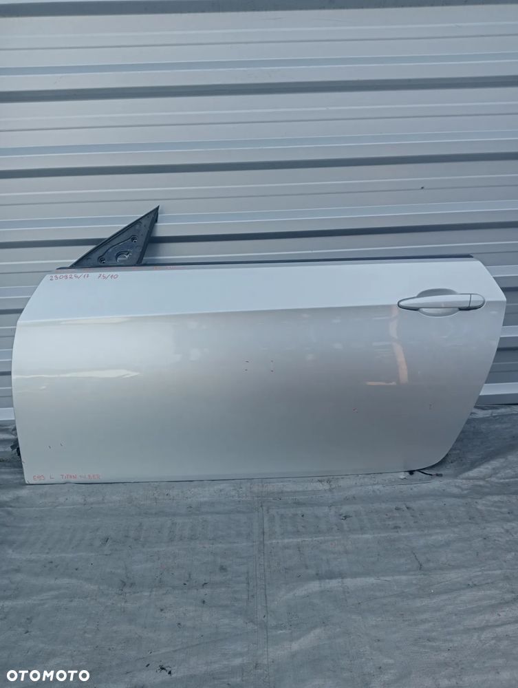BMW E93 DRZWI  354 TITANSILBER