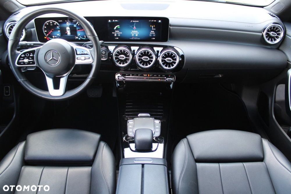 Mercedes-Benz CLA - 23