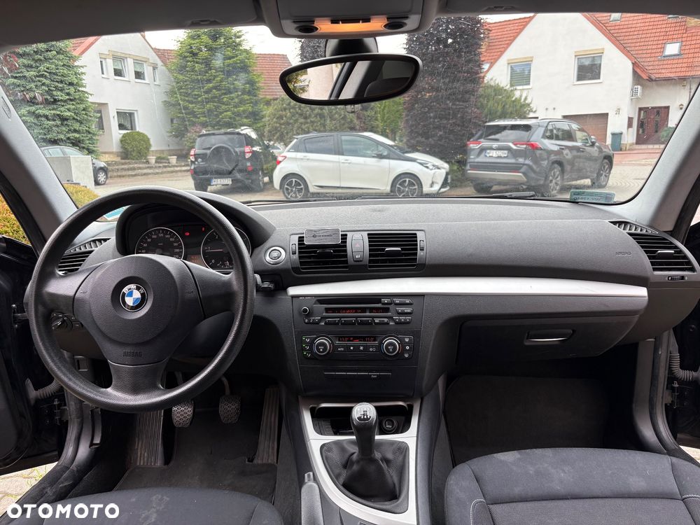 BMW Seria 1 118d DPF - 13
