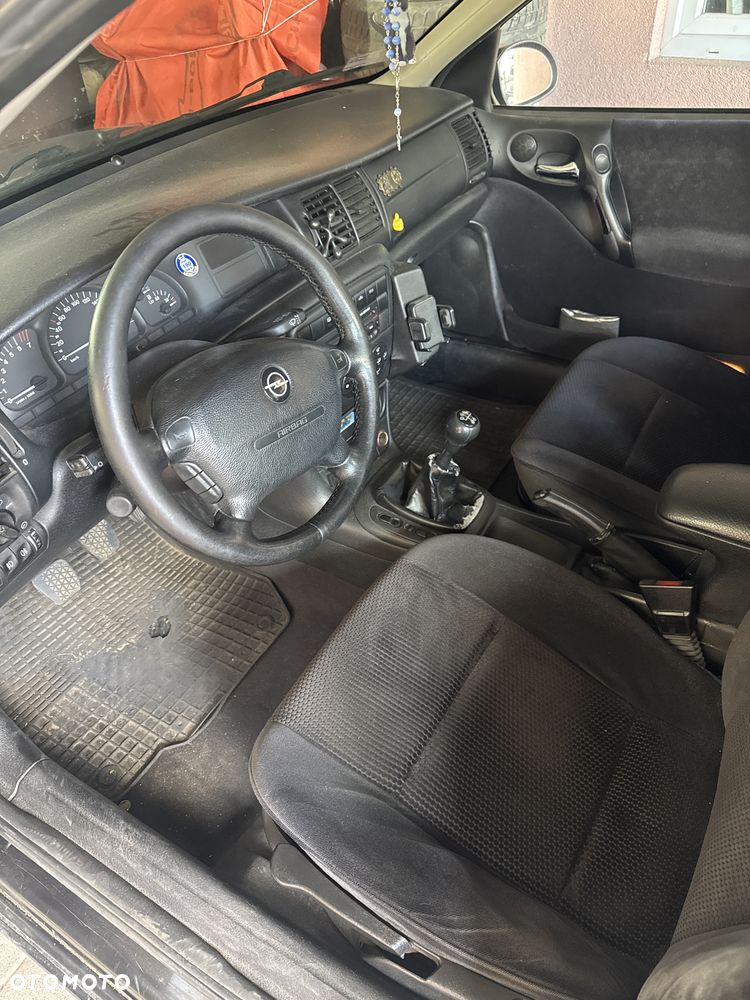 Opel Vectra - 2