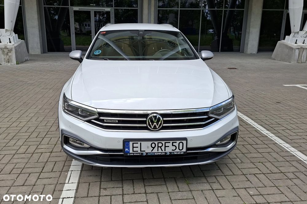 Volkswagen Passat - 4